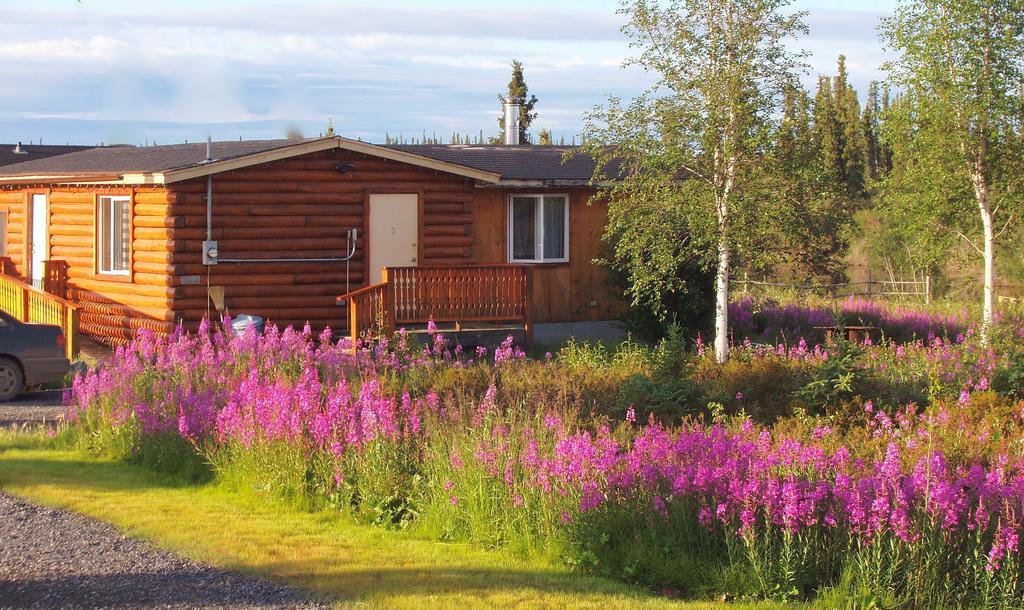 Arctic Chalet Resort Inuvik Exterior photo