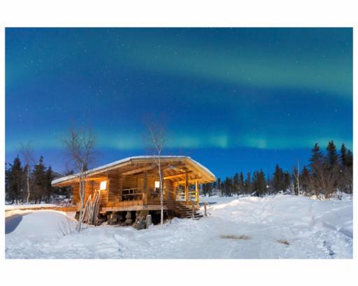Arctic Chalet Resort Inuvik Exterior photo